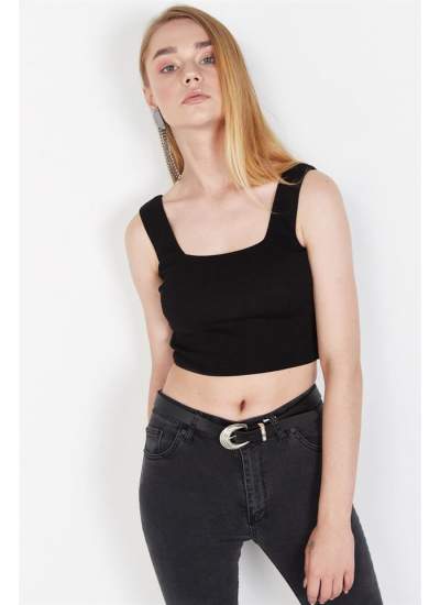 Kadın Siyah Kalın Askılı Triko Crop Top Kadın Siyah Kalın Askılı Triko Crop Top